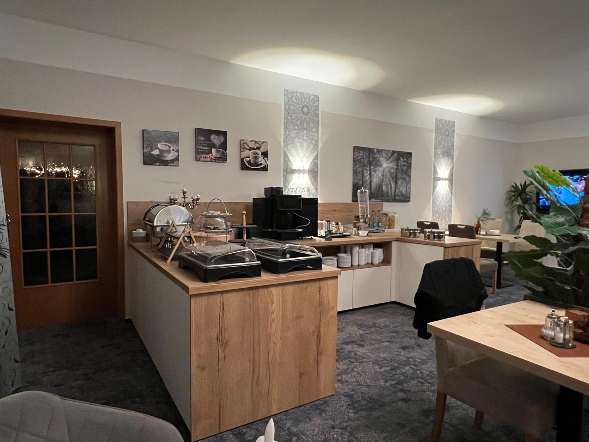 Gaestehaus Am Kurpark Hotel Garni Horn-Bad Meinberg Εξωτερικό φωτογραφία
